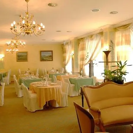 Hotel Les Nations 